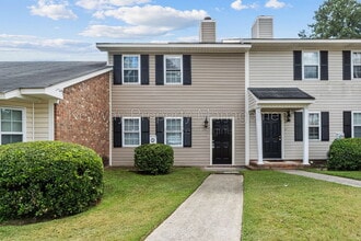 Building Photo - 3930 Almon Dr