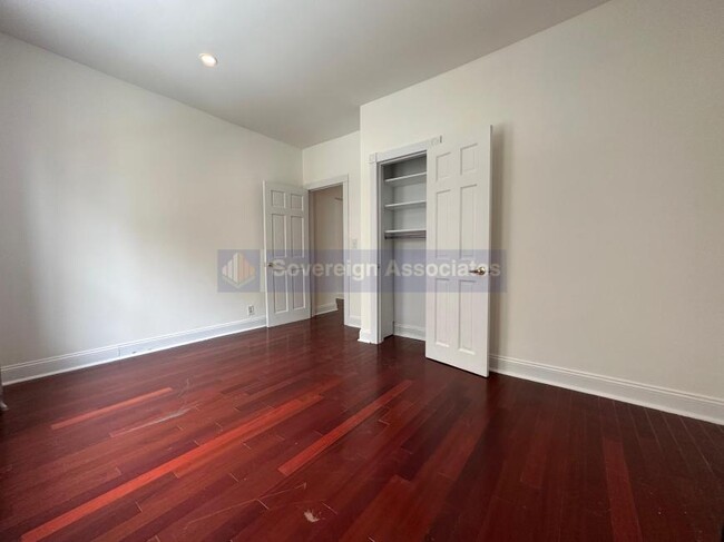 Building Photo - 3 bedroom in New York NY 10033