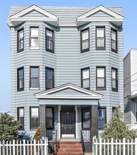 Building Photo - 38 Troy St