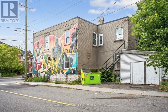 Building Photo - 125-125 Preston St