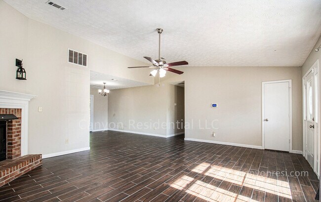 Foto del edificio - 950 Sideline Ct