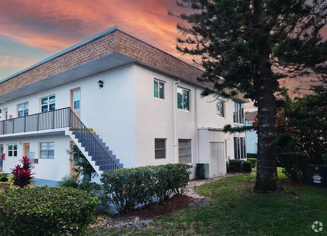 Building Photo - 2950 SE Ocean Blvd