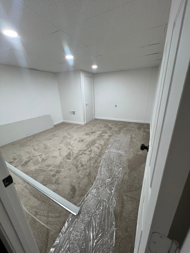 Bedroom 2 - 1 W Hanover St