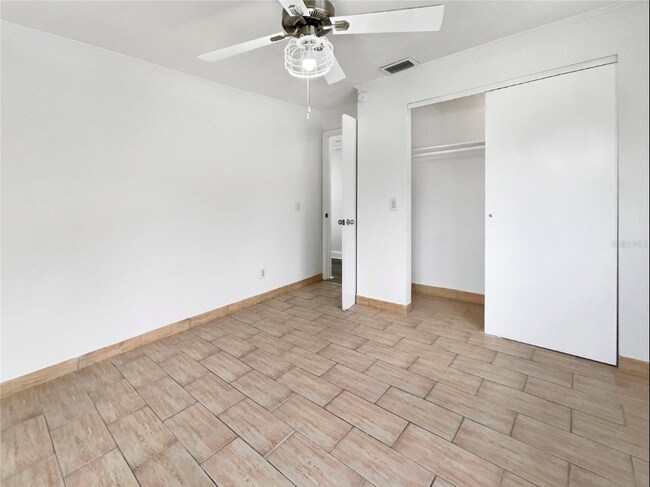 Foto del edificio - 23337 Olean Blvd