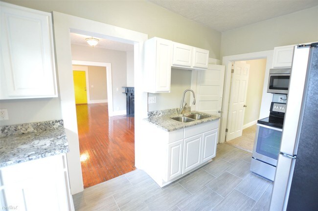 Foto del edificio - 3 br, 1 bath House - 3 Bedroom Near Butler