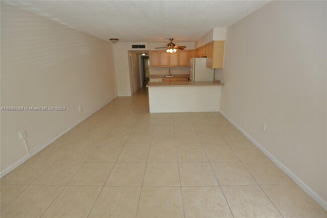 Foto del edificio - 1120 102nd St