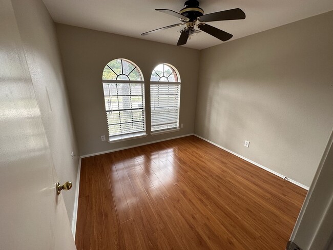 Foto del edificio - 21906 Calderbrook Dr