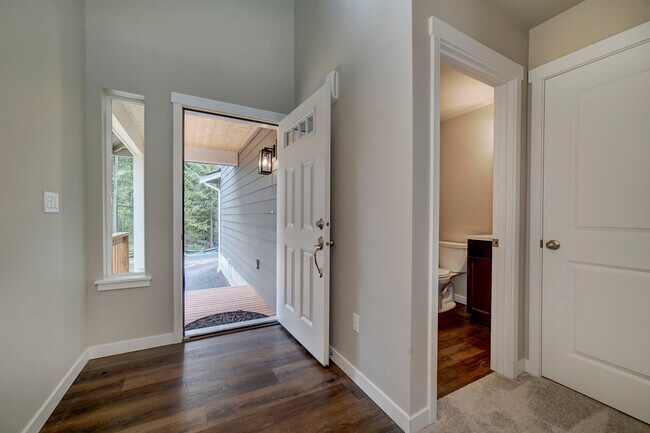 Building Photo - 2554 Sand Dollar Rd W