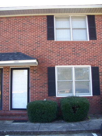 Building Photo - 1960 Coral Way