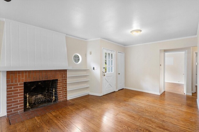 Building Photo - 6172 Moraga Ave