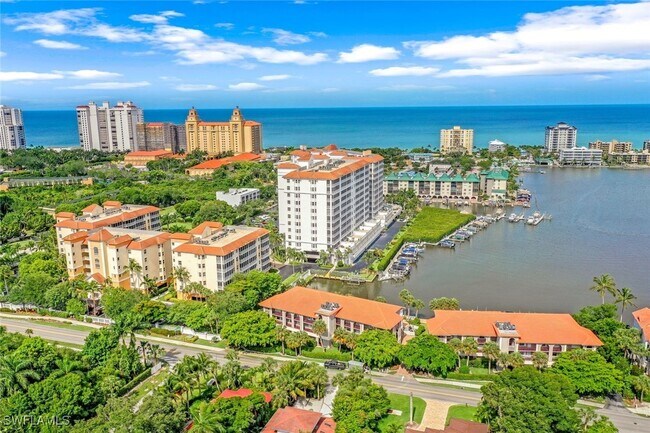 Building Photo - 9101 Vanderbilt Dr