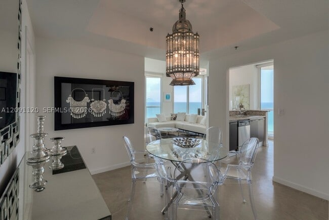 Building Photo - 6515 Collins Ave