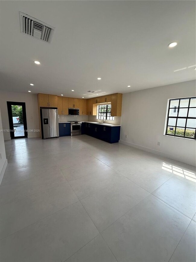 Foto del edificio - 5152 SW 6th St