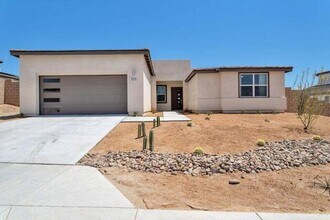 Building Photo - 12576 Sylvanus Dr
