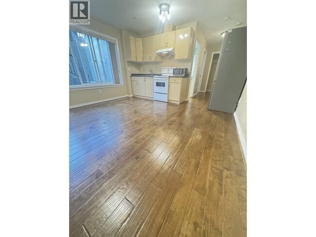 Photo du bâtiment - 2111 Fraserview Dr