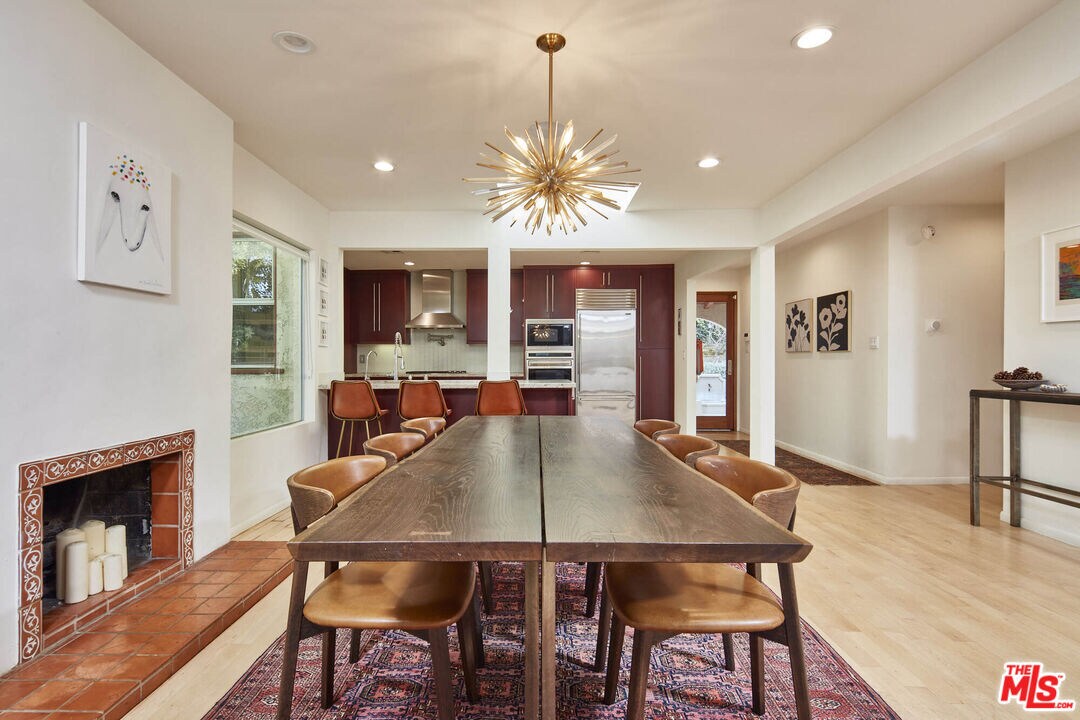 11217 Sunshine Terrace Houses in Los Angeles, CA Westside Rentals