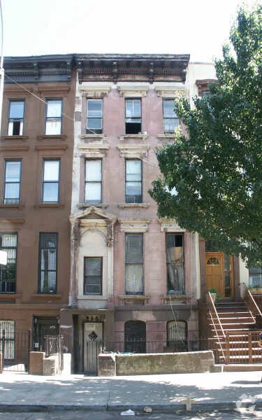 Primary Photo - 368 Greene Ave