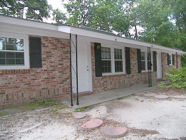 Foto del edificio - 7600 E Oakridge Cir