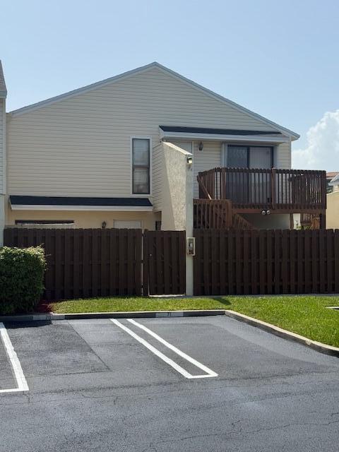 Primary Photo - 641 Executive Center Dr