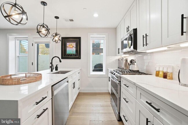 Foto del edificio - 616 Quebec Place NW