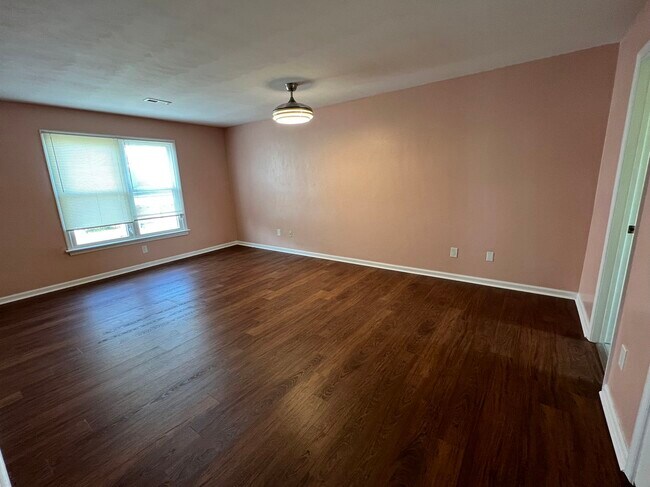 Foto del edificio - 1529 Plantation Lakes Cir