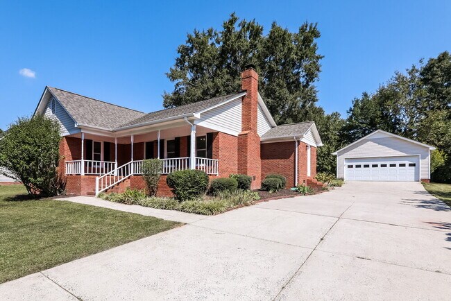 Building Photo - 925 Cameron Ct