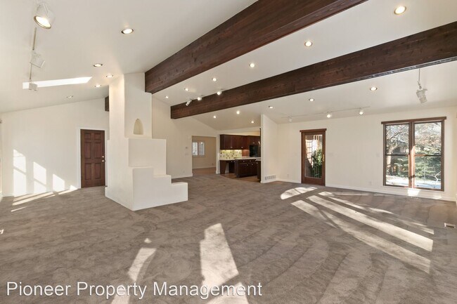 Foto del edificio - 3 br, 2 bath House - 6916 S Cook Way