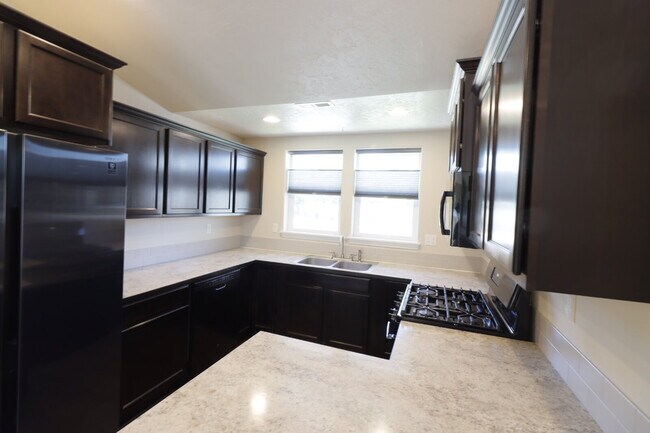 Foto del edificio - This SW Redmond home is a must see! 3/2 ho...