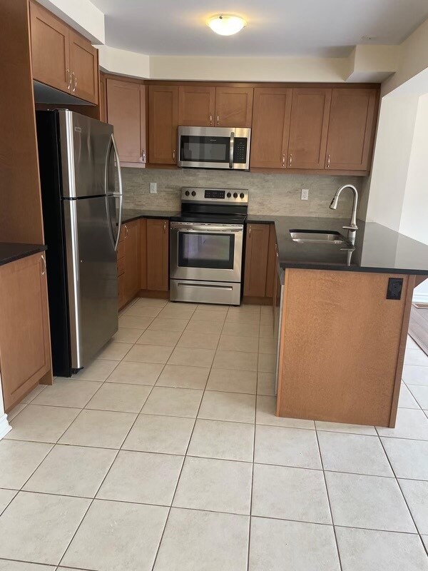 Kitchen - 19 Ridge Rd