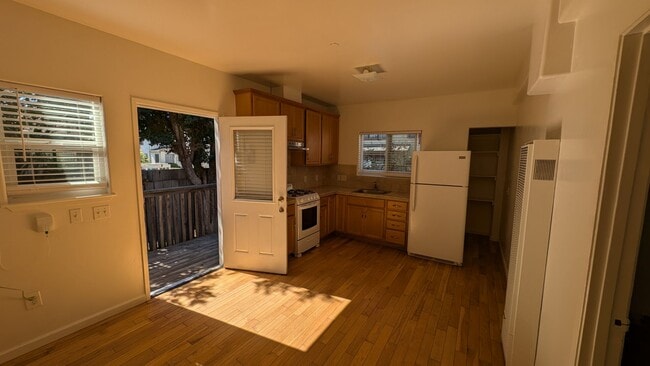 Building Photo - 605 Seabright Ave