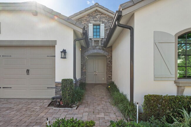 Foto del edificio - 8475 Grand Prix Ln