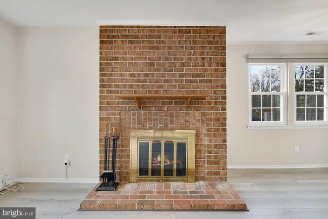 Building Photo - 3030 Piano Ln