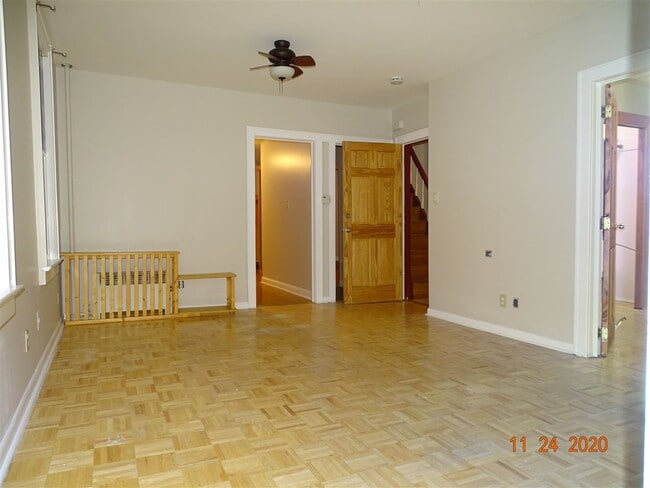 Building Photo - 569 Avenue A