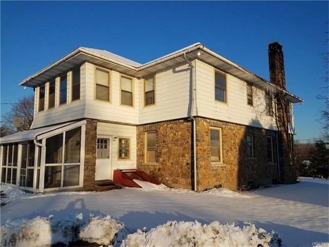 Building Photo - 255 Cedar Cliff Rd