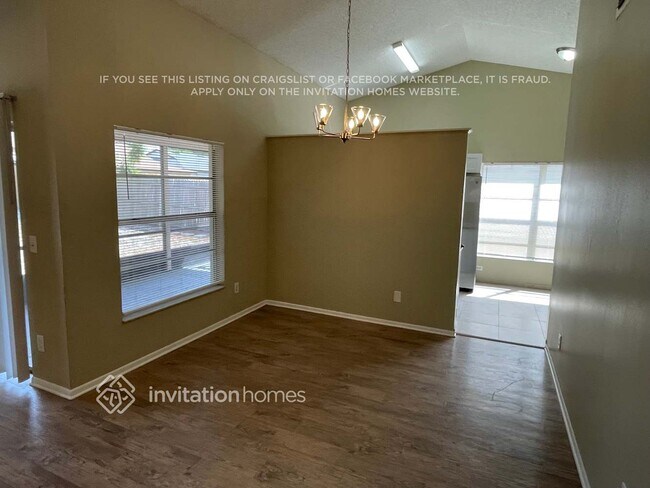Foto del edificio - 207 Springview Dr