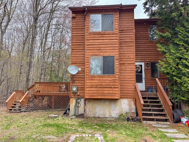 Building Photo - 12 Edelweiss Dr