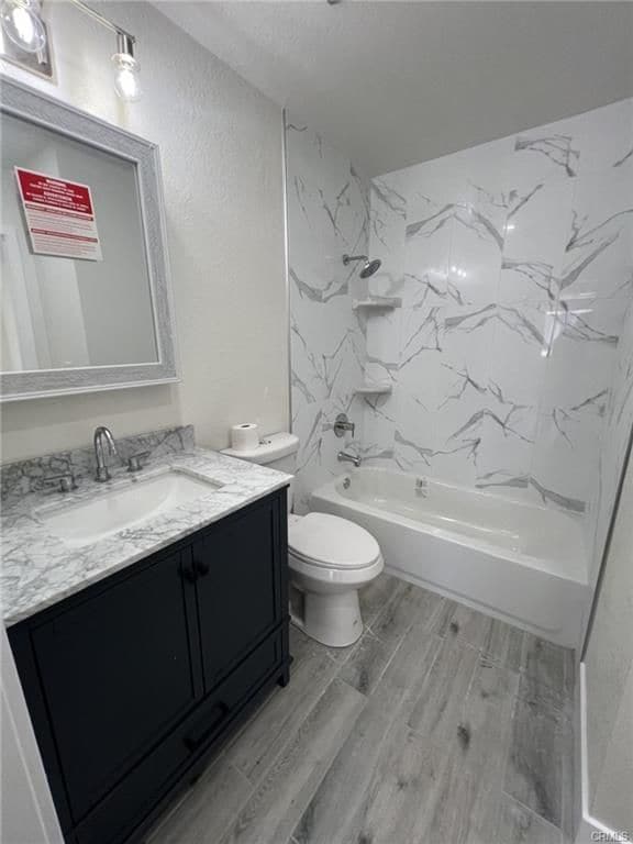 Building Photo - 12545 Cuesta Dr
