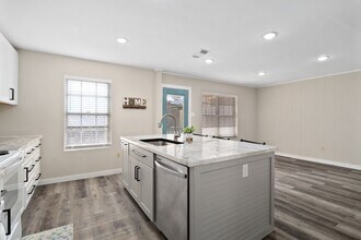 Building Photo - 17114 Beaver Springs Dr