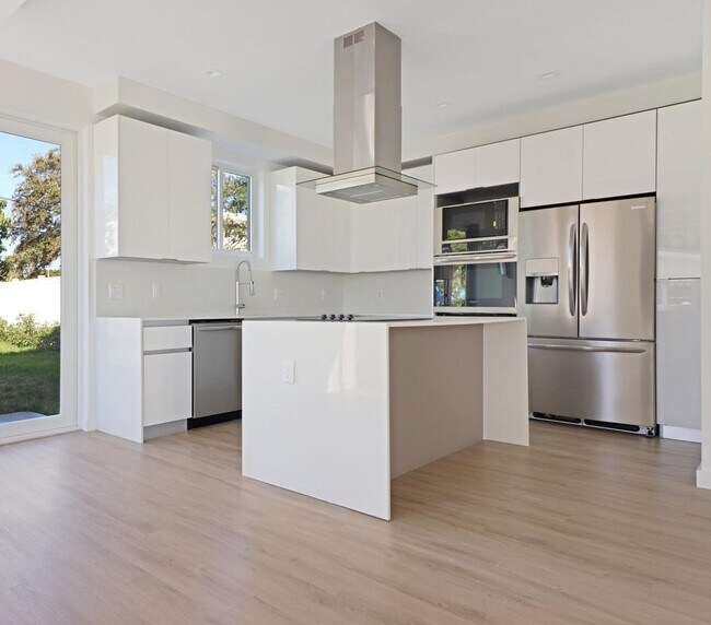Foto del edificio - 1521 NE 110th St