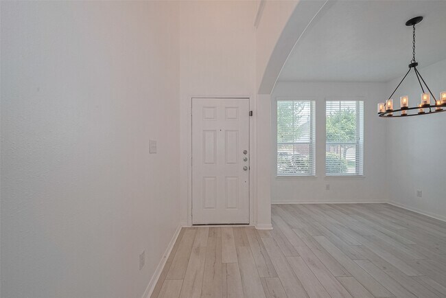 Foto del edificio - 23611 Plantation Pines Ln