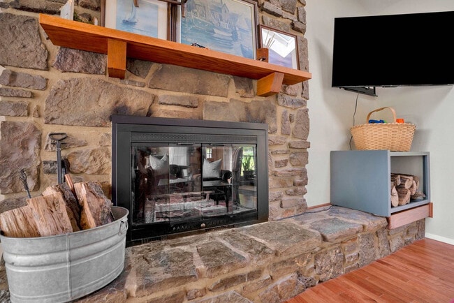 Foto del edificio - 13014 Schoolhouse Dr