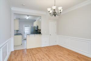 Building Photo - 2121 Reserve Ln