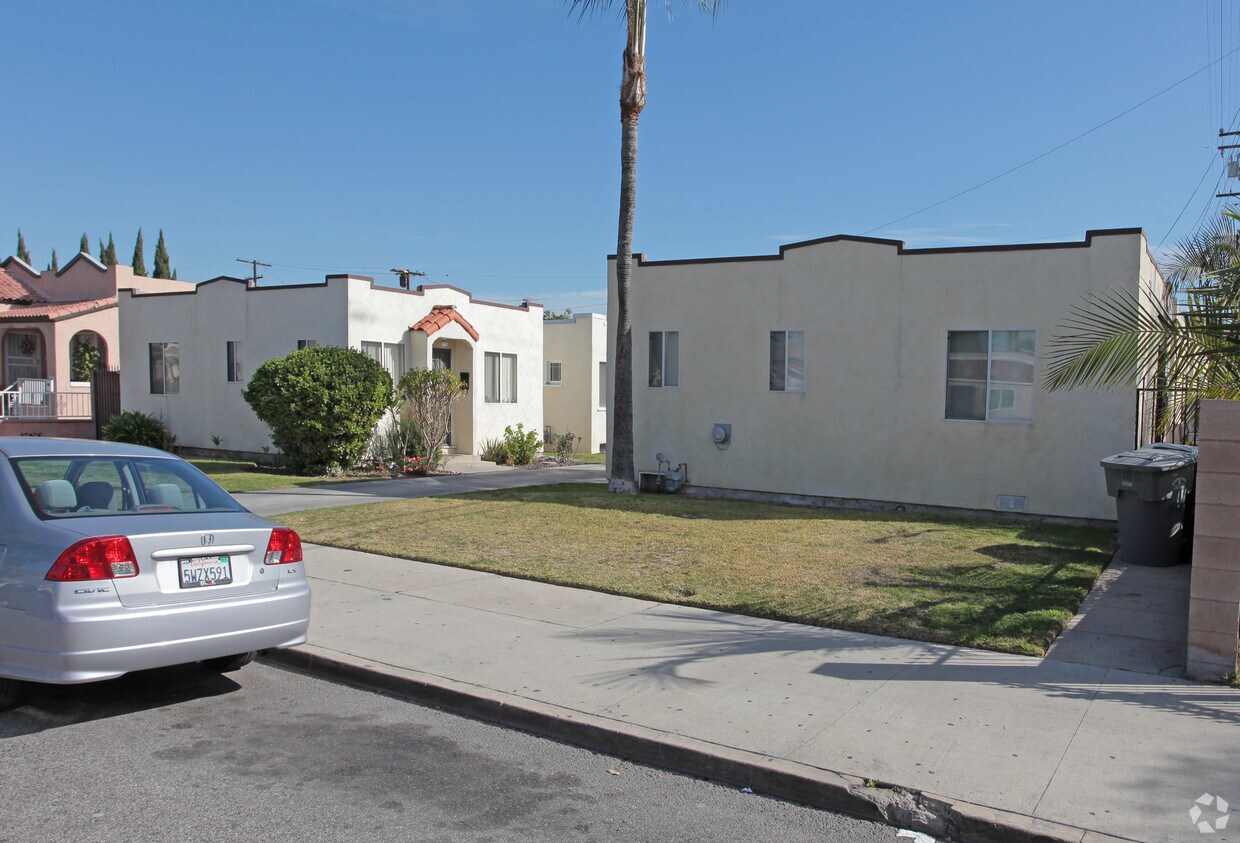 8178 Commercial Pl, South Gate, CA 90280 Apartments in South Gate, CA