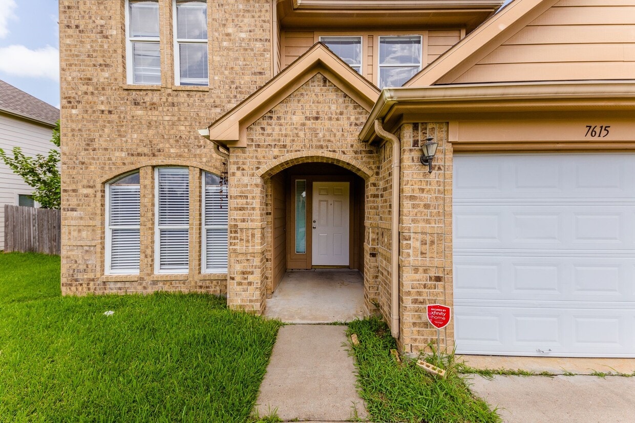 Foto del edificio - 7615 Greenwood Point Dr