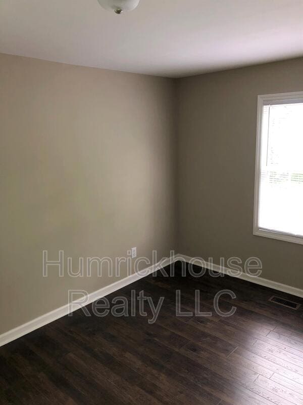 Foto del edificio - 182 Fern Ave SW