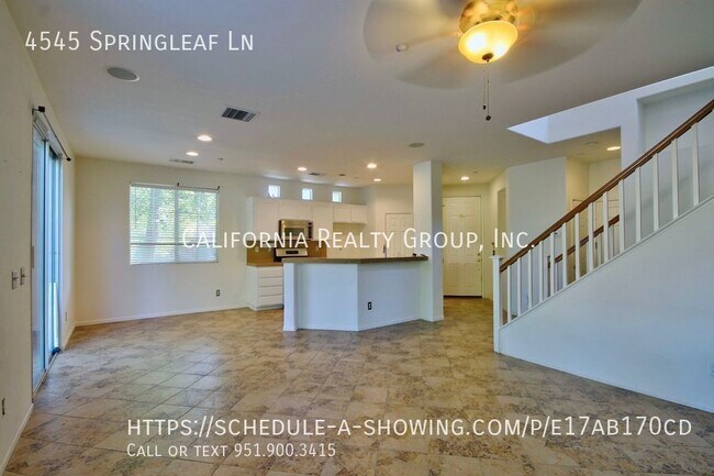 Foto del edificio - 4545 springleaf Ln