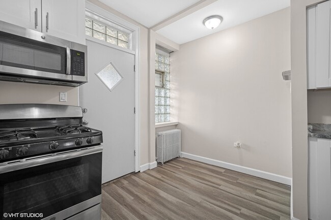 Foto del edificio - 4831 W Roscoe St
