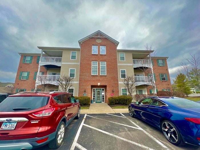 Primary Photo - Lovely Maineville Condo with Community Ame...