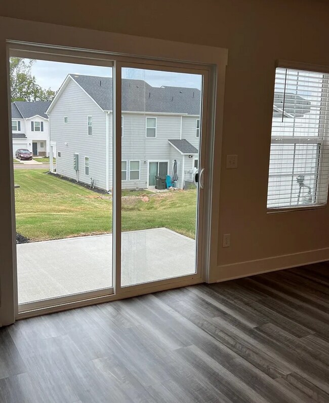 Foto del edificio - Desirable 3/2.5 Townhome Available Novembe...