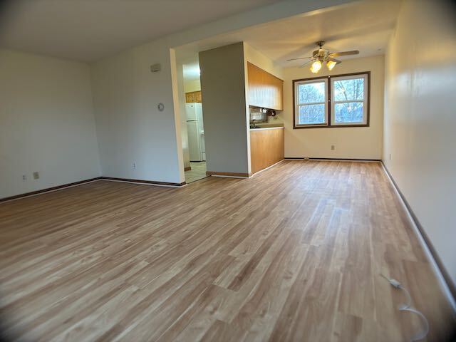 Building Photo - Large duplex unit in Bartonville